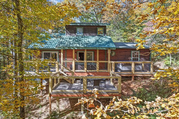 Exterior - Little Cove * Hot Tub* Infrared Sauna (Sevierville)
