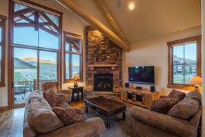 TV, fireplace, DVD player