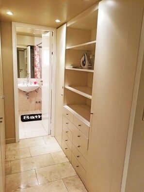 Comfort Apartment, Multiple Beds, Non Smoking, Garden View | Bathroom | Combined shower/tub, hair dryer, bidet, towels - Prime Recoleta Newly Remodeled Safe & Secure (Buenos Aires)