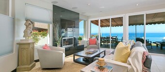 OCEANFRONT! 3 DISTINCT SUITES!
 JACUZZI & BBQ!