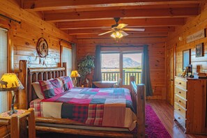 9 bedrooms, desk, iron/ironing board, free WiFi
