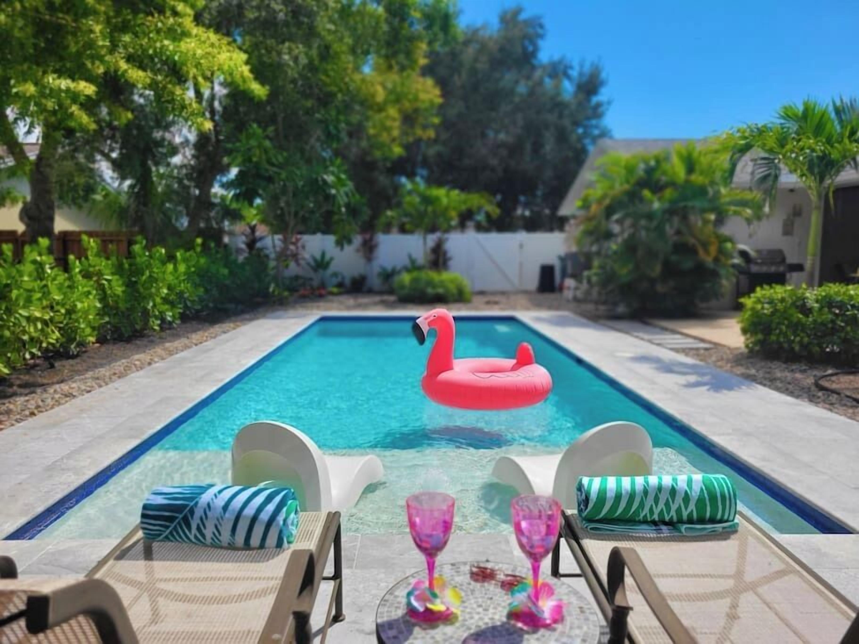 Outdoor pool, a heated pool