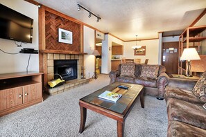 TV, fireplace, DVD player