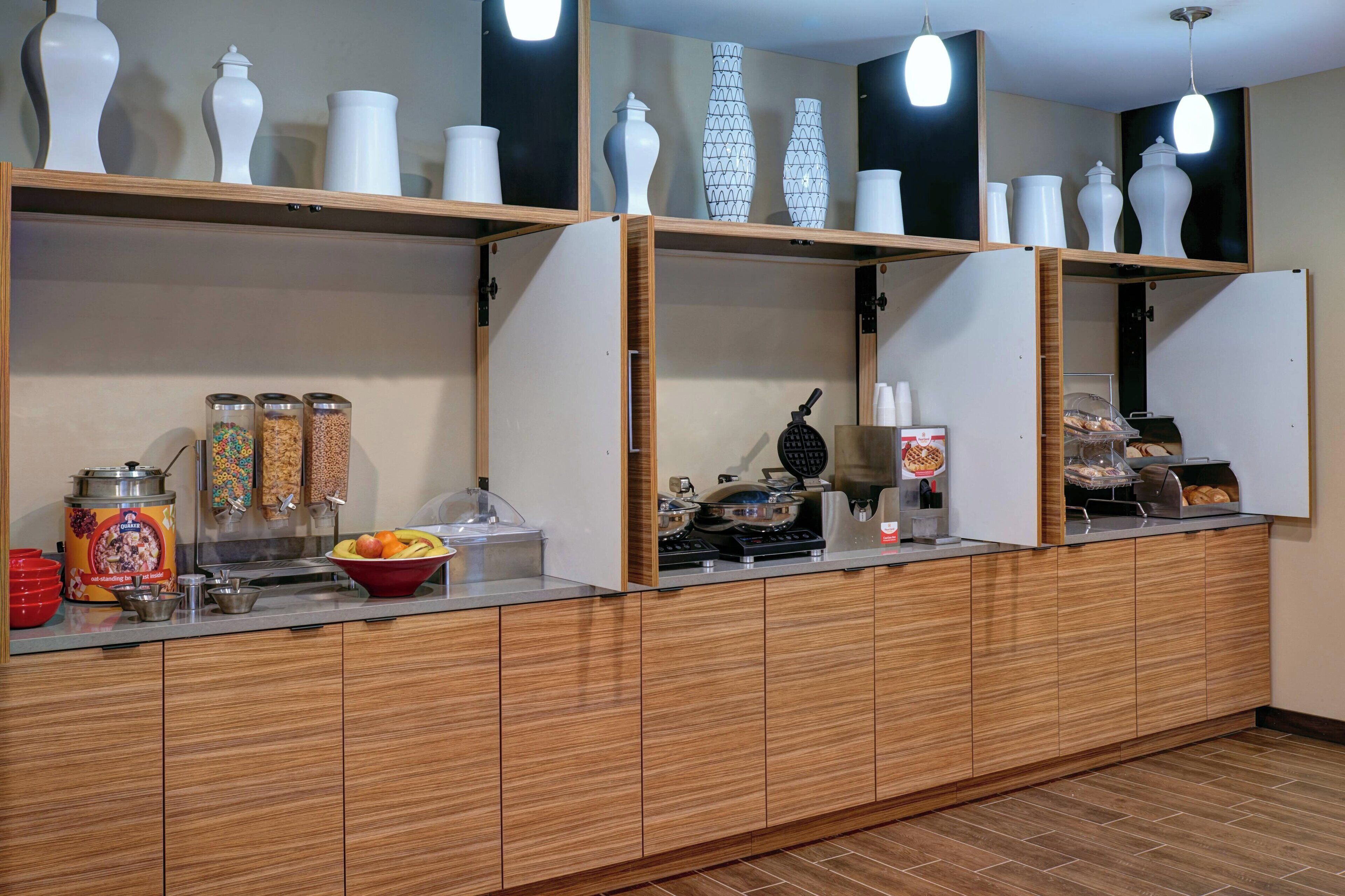 free daily continental breakfast