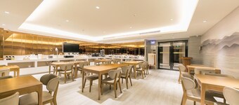 Hanting Express Xinchang Dafosi Hotel