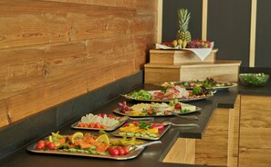Frukostbuffé varje dag mot avgift