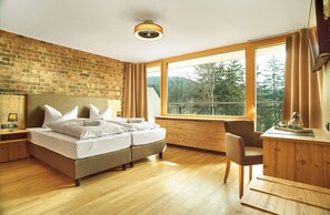 Superior Double Room | In-room safe, desk, laptop workspace, free WiFi