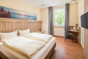 Room - Hotel Neumarkt (Berg)