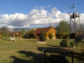 المنطقة المحيطة بالمنشأة