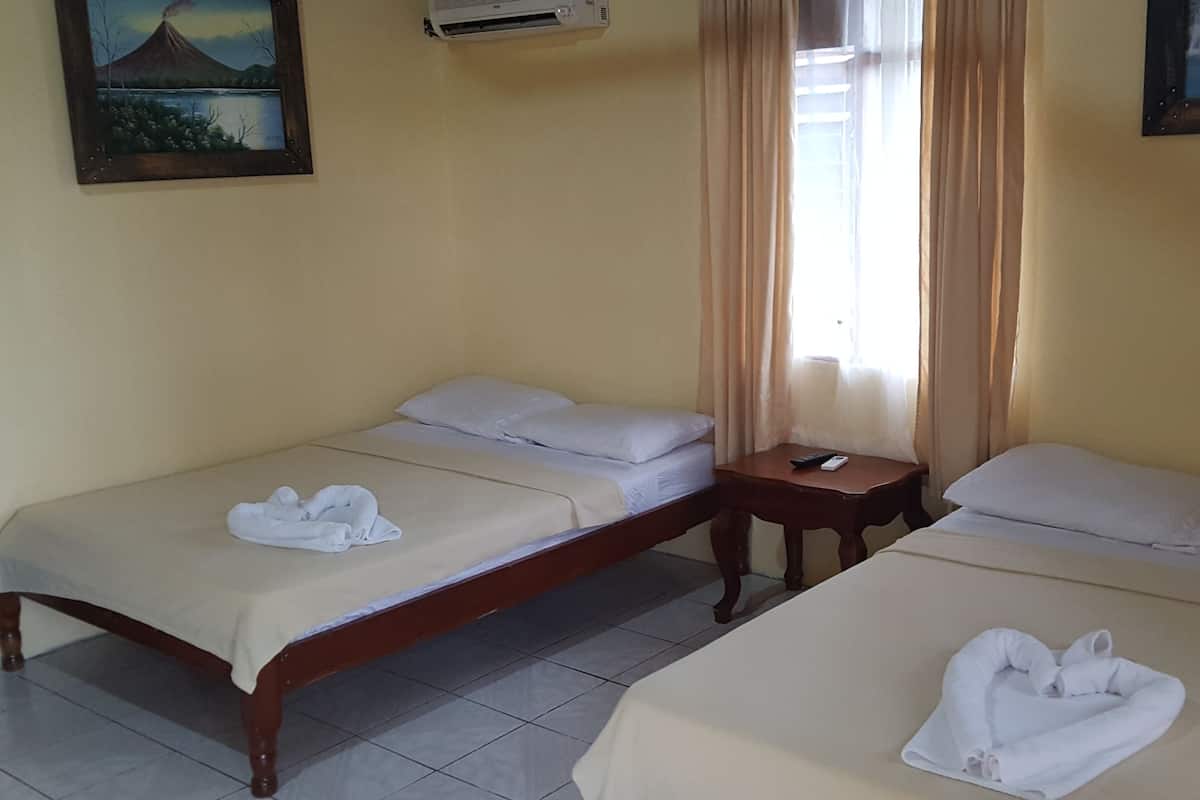 Chambre Familiale, 1 chambre (For 5, 6 or 7 people) | Wi-Fi gratuit, draps fournis, accès pour personnes à mobilité réduite