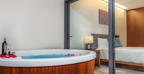 Appartement Classique, 1 chambre, baignoire à jets, vue établissement | Baignoire à jets