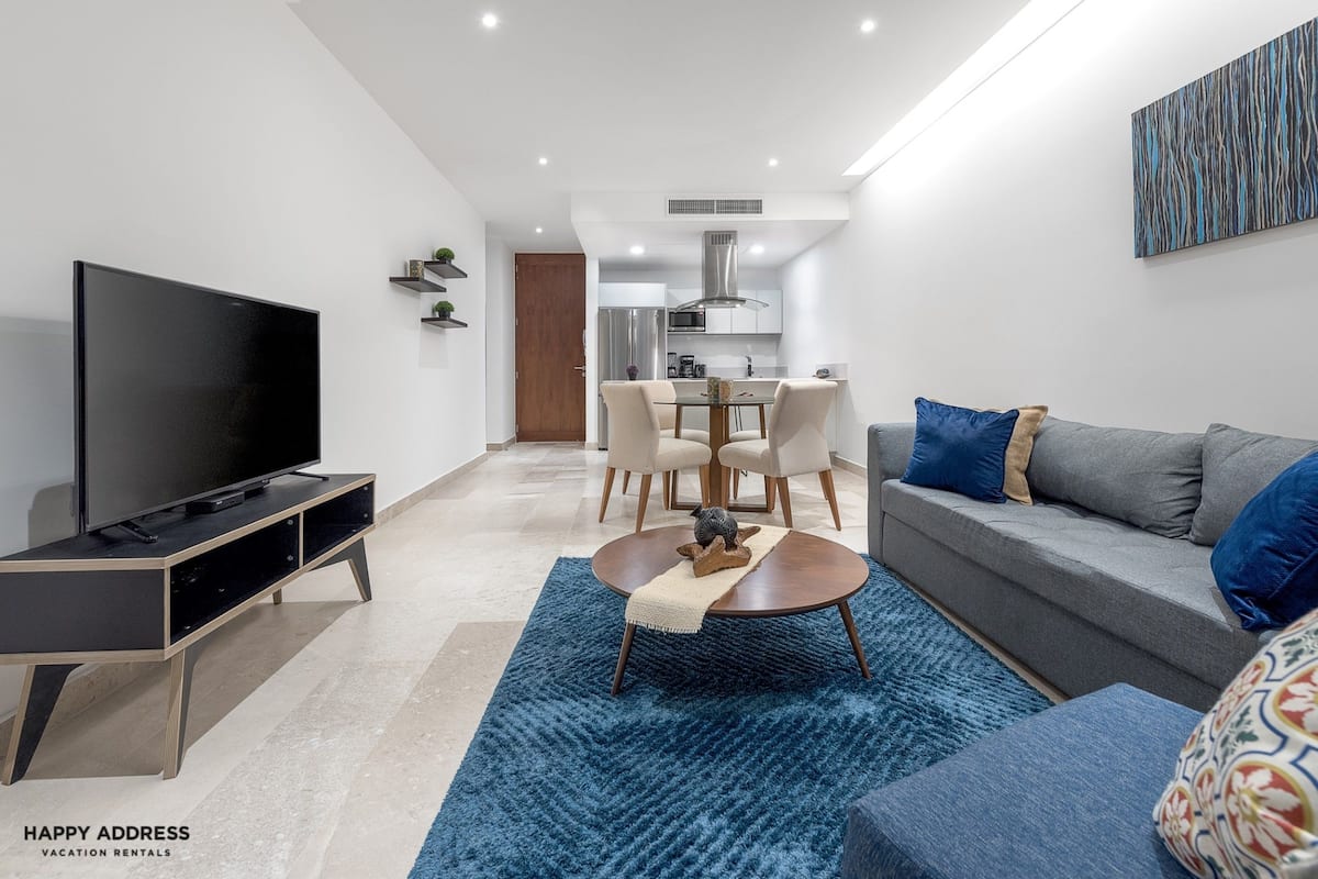 Apartemen Klasik, 1 kamar tidur, jet tub, pemandangan resor | Ruang keluarga | TV layar datar