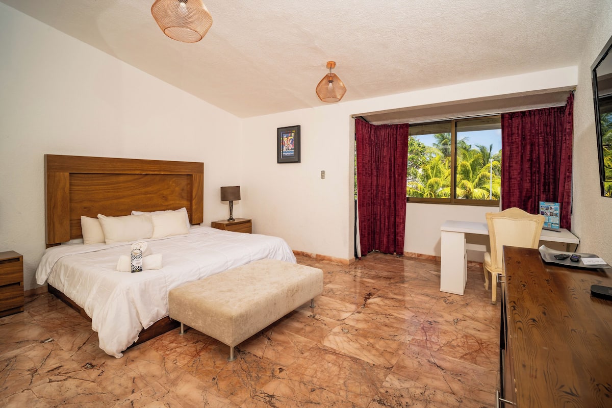 Pink Diamond Suite