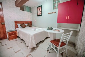 مكواة/لوح كي وواي فاي مجانًا وملاءات أسرّة