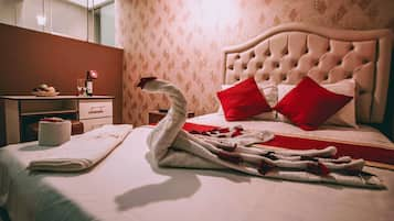 Double Room, 1 Double Bed | Iron/ironing board, free WiFi, bed sheets