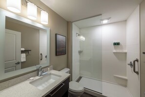 Separate bathtub and shower, hair dryer, towels - TownePlace Suites by Marriott St. Louis Edwardsville, IL (Edwardsville)