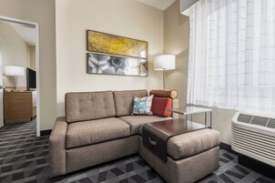 Suite, 1 Bedroom | Desk, blackout drapes, iron/ironing board, free cribs/infant beds
