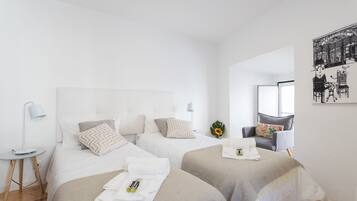 City Apartment, 1 Bedroom | Laptop workspace, iron/ironing board, free WiFi, bed sheets