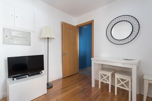 城市公寓, 1 间卧室 | 起居区 | LED 电视