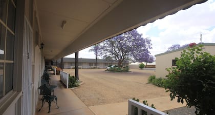 Aromet Motor Inn