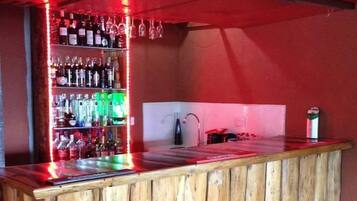 2 bar/lounge