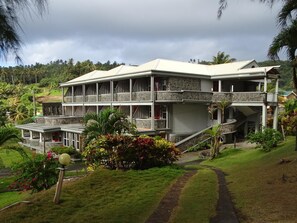 Exterior - Spring Gardens Resort (Biabou)