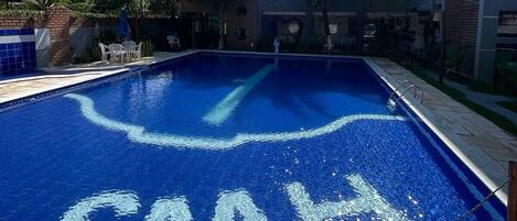 Kolam renang outdoor