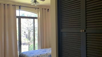 3 Schlafzimmer, BĂŒgeleisen/BĂŒgelbrett, kostenloses WLAN, BettwĂ€sche