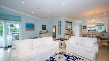 TV, DVD player, aparelho de som