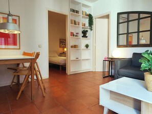 Interior - Bright 2BR Apt in Pl. Catalunya - Rambla D (Barcelona)