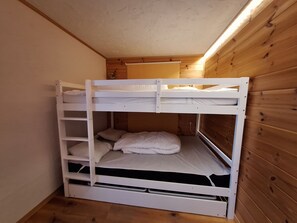 2 bedrooms, WiFi, wheelchair access