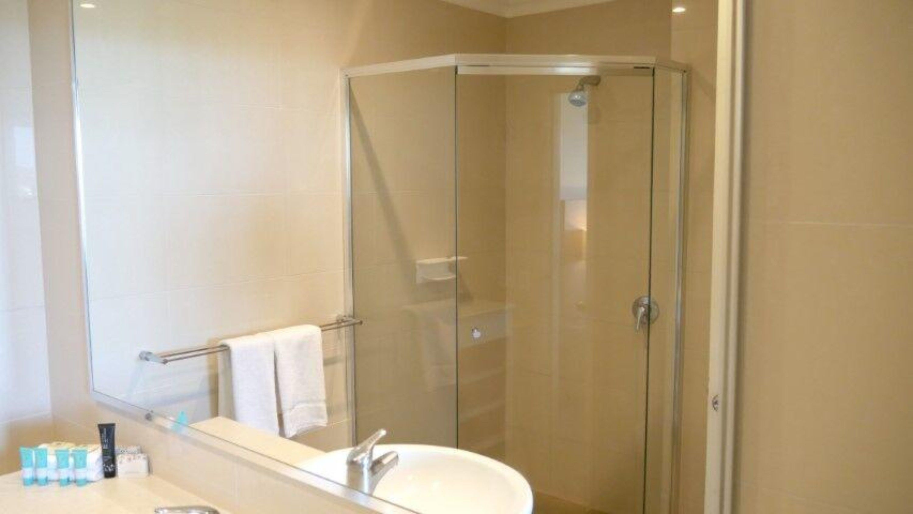 superior studio, 1 bedroom | bathroom | free toiletries, hair dryer, slippers, towels