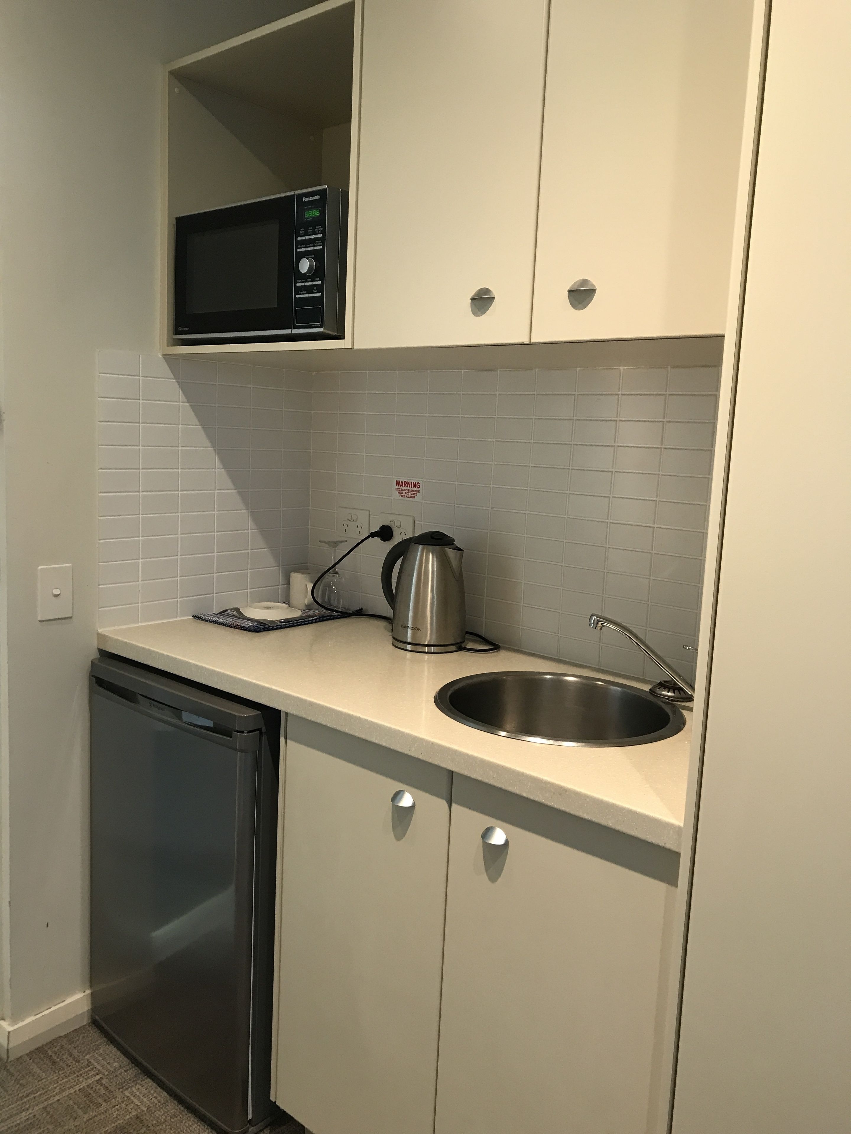 internal studio | private kitchenette | fridge, microwave, coffee/tea maker, electric kettle