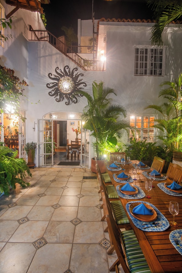 Casa romántica, 4 habitaciones, Terraza, vista a la bahía | Terraza o patio