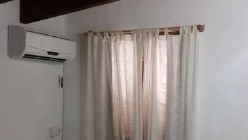 2 dormitorios, tabla de planchar con plancha, Internet y ropa de cama