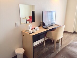 Standard Double Room | Television