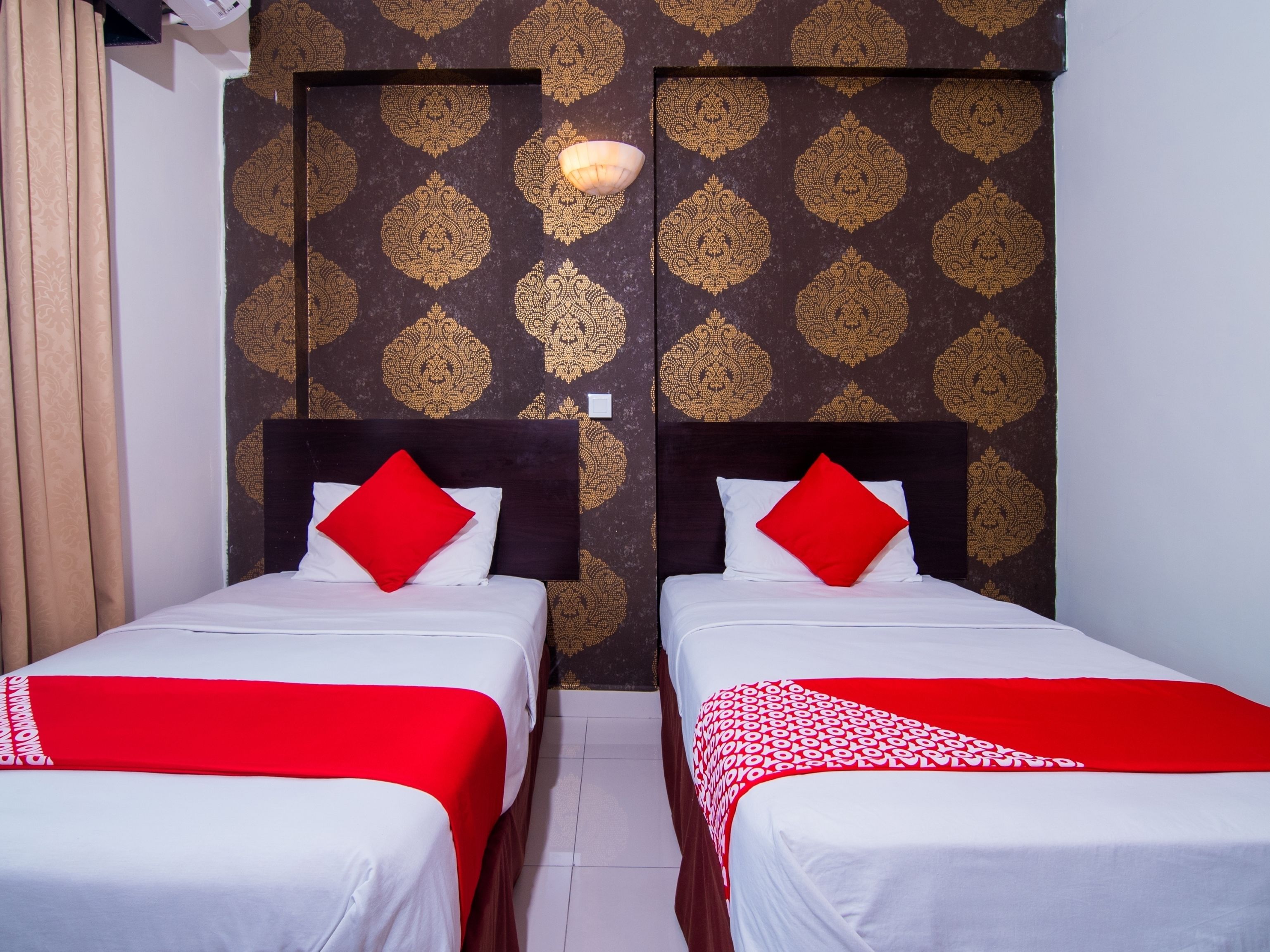 deluxe twin room | free wifi, bed sheets