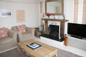 TV, peis, DVD-spiller og fotballspill