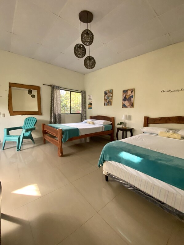 獨特裝潢、布置獨特、書桌、遮光布/窗簾