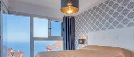 4 dormitorios, tabla de planchar con plancha, wifi gratis y ropa de cama