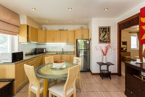 Fridge, microwave, coffee/tea maker, electric kettle - Magical, 2 Bedroom Apartment in Beachside Complex (Koh Samui)