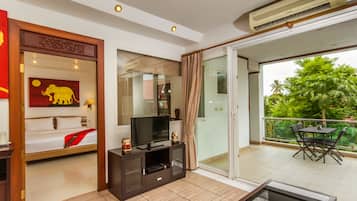 2 bedrooms, in-room safe, free WiFi, bed sheets