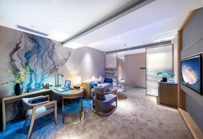 スイート | セーフティボックス (室内)、デスク、遮光カーテン、防音設備