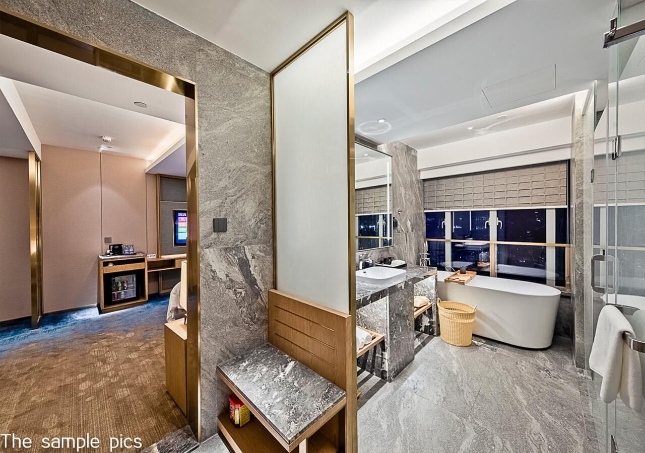 shower, free toiletries, slippers, towels