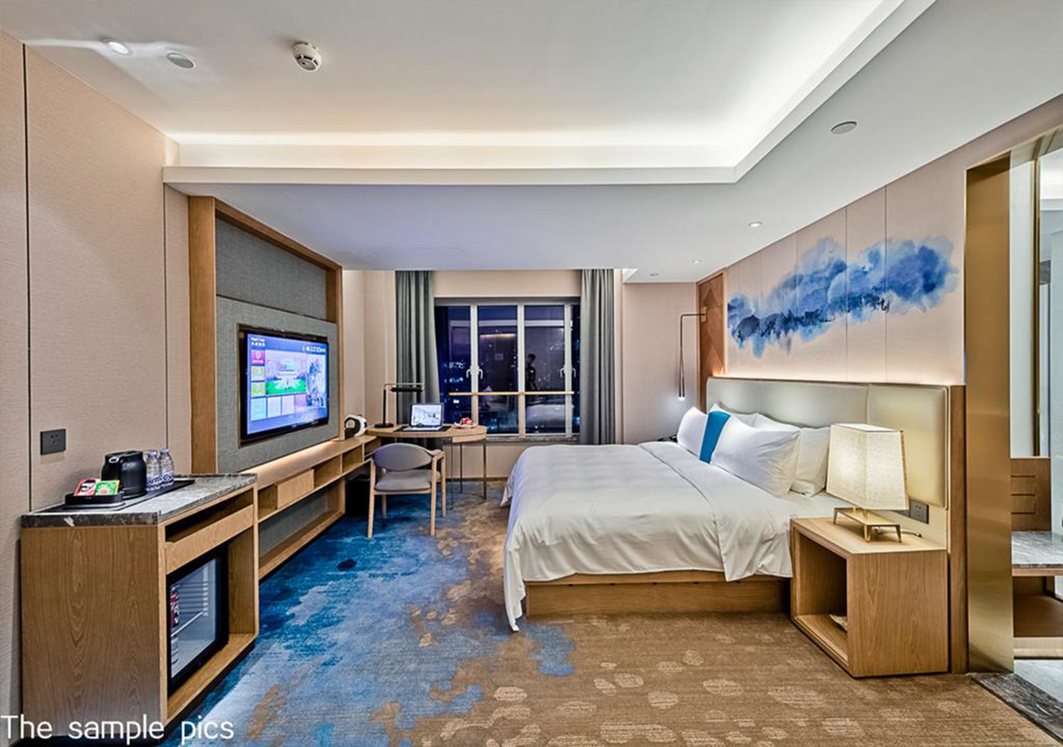 campus executive king | in-room safe, desk, blackout curtains, soundproofing