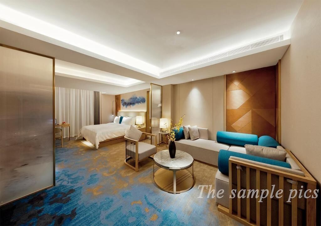 Tallelokero huoneessa, työpöytä, pimennysverhot, äänieristys