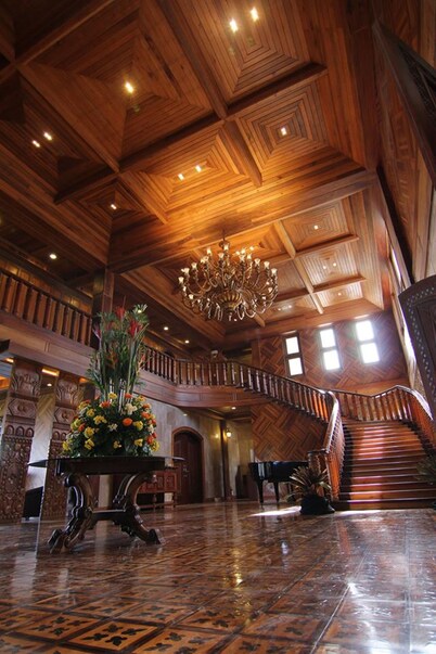 Alta D' Tagaytay Hotel