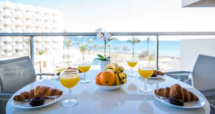 Appartement moderne Ă Cala Millor, directement sur la mer, WIFI gratuit, jusqu'Ă 4 pers.
