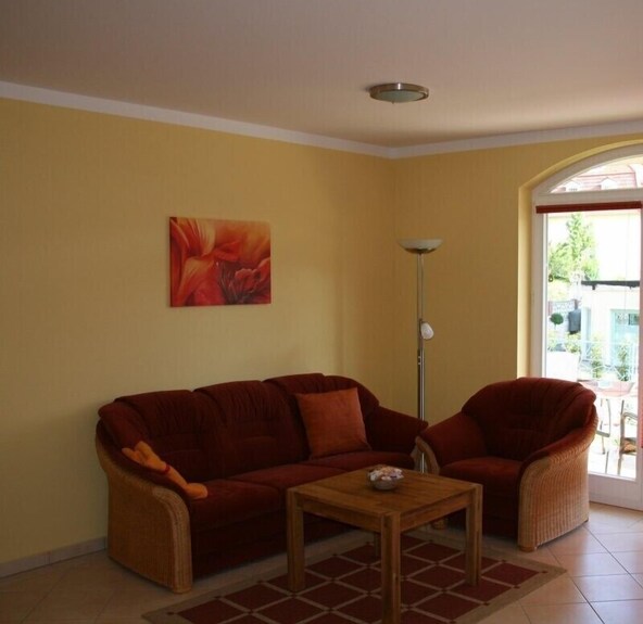 Geräumige Ferienwohnung Mit Terrasse 300m Bis Zum Strand - Kühlungsborn