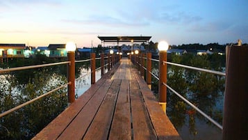 Dock